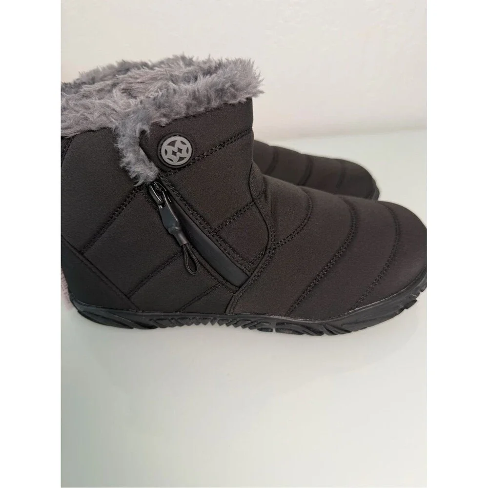 Hsyooes Black Faux Fur Lined Barefoot Ankle Snow Boots NWT Women Size 6 EU 38